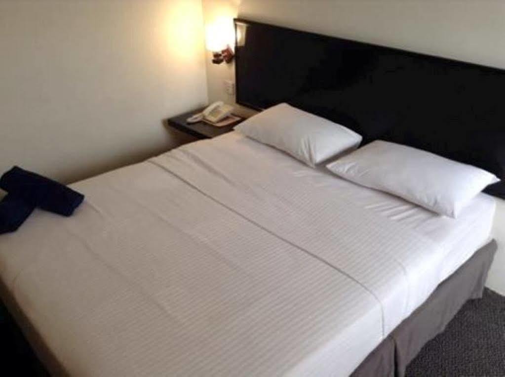 Hotel Sri Sutra - Bandar Sunway 3 เปอตาลิงจายา ภายนอก รูปภาพ